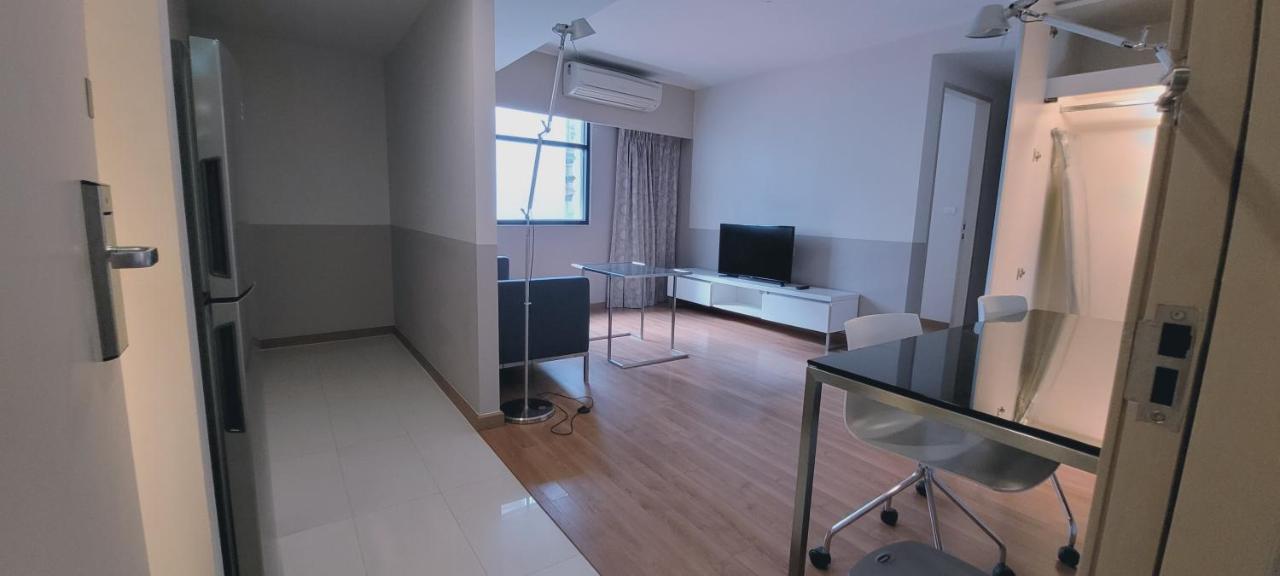 Twenty Three Residence Банкок Екстериор снимка