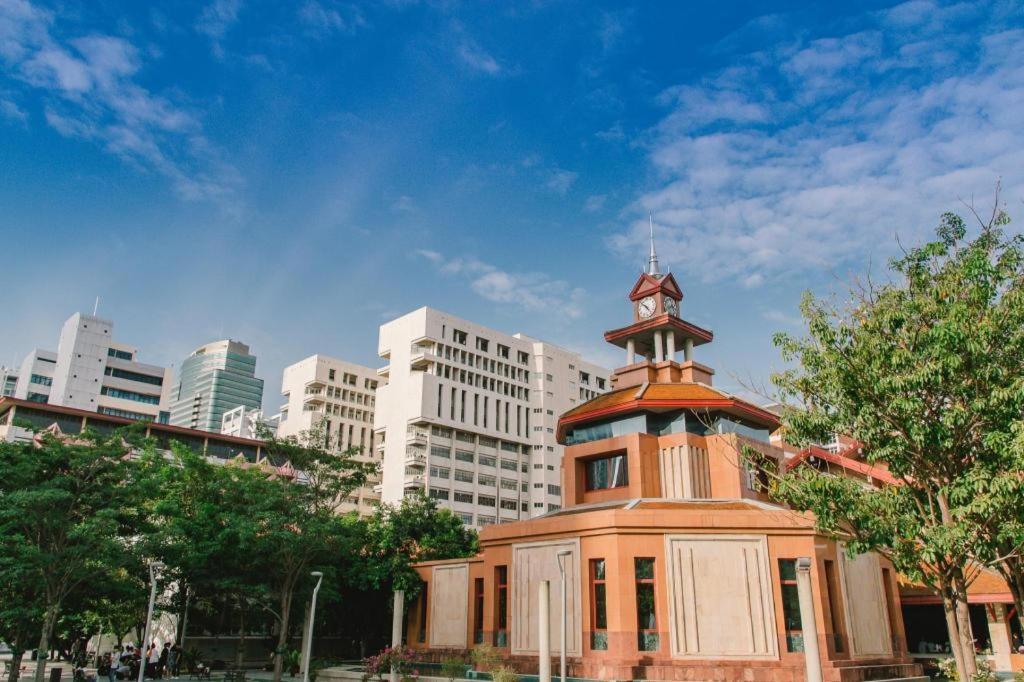 Twenty Three Residence Банкок Екстериор снимка